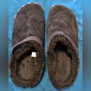 Cozy Black Quilted Slippers